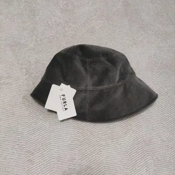 미사용 새상품 FURLA 다크 그레이 버킷 햇 가을/겨울