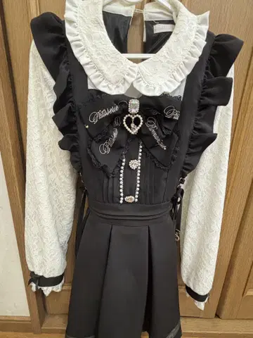 리즈리사 백 캐시미어 셋업 블랙