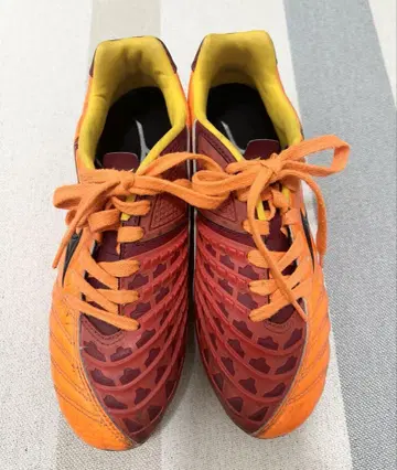 미즈노 웨이브 이그니타스 축구 스파이크 22.5 오렌지 단종