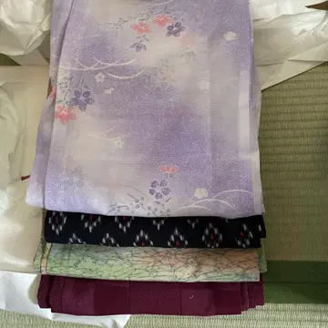 보라색 꽃무늬와 블랙 원단 패턴 다이아몬드 무늬 기모노 4벌