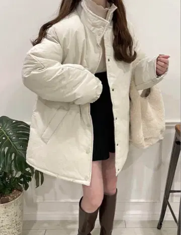 GRL 그레일 스탠드 카라 미들 기장 다운 코트 아이보리