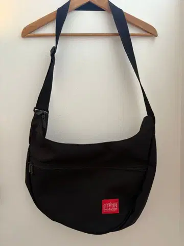 Manhattan Portage 블랙 숄더백