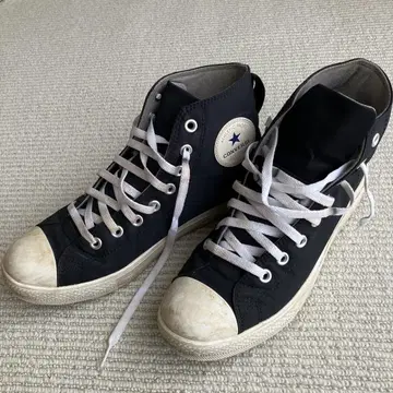 CONVERSE 블랙 하이컷 스니커즈