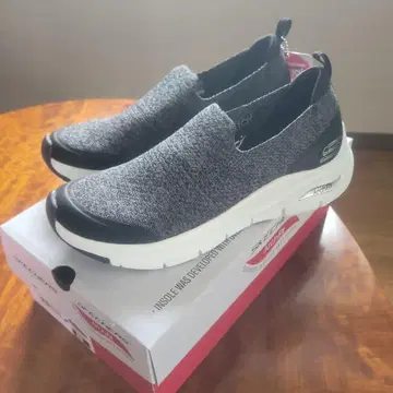 SKECHERS 아치핏 슬립온 그레이/블랙