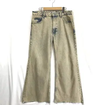 ZARA : 빈티지 가공 플레어 데님 팬츠