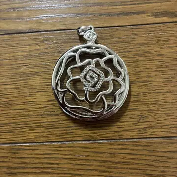 로즈 모티브 실버 펜던트식 돋보기