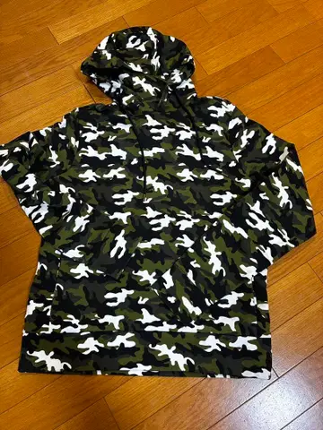 MICHAEL KORS 마이클코어스 카모 패턴 후드 부착 후드티