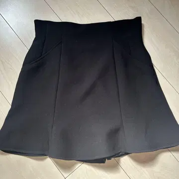 [ 미사용 새상품 ] 스나이델 헴프레아 스카 숏 팬츠