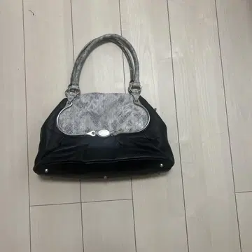 크로커다일풍 토트백 블랙과 그레이 y2k