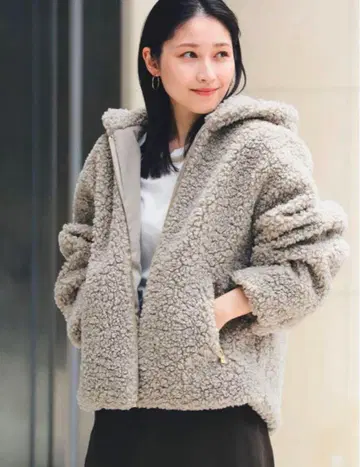 TATRAS 후드 부착 보아 자켓 그레이