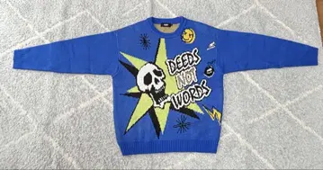 DEEDS NOT WORDS 스컬 트레이닝복