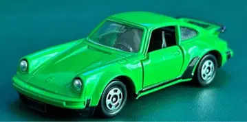토미카 포르쉐 930 터보 그린