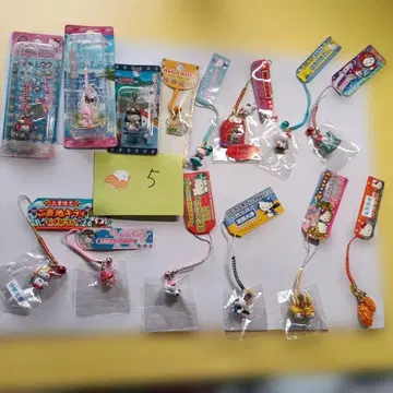 5개 헬로키티 지역 한정 스트랩 등 묶음 판매 14개 산리오 끈