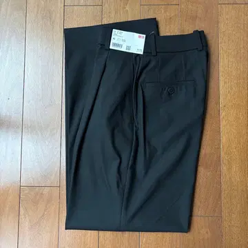 UNIQLO 턱 와이드 팬츠 블랙 XS