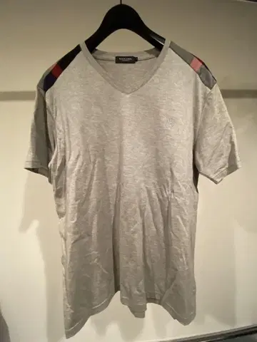 BLACK LABEL 그레이 V넥 T셔츠