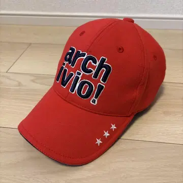 빨간색 자수 로고 캡