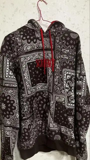 SHOE PALACE x SCARFACE BANDANA HOODIE