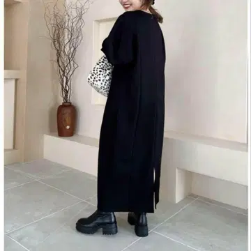 코쿤 드롭 원피스 블랙 주메로 새상품