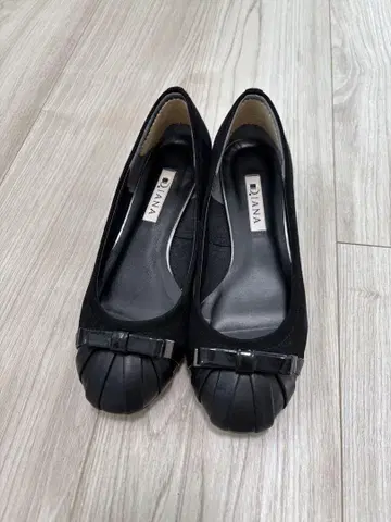 DIANA 블랙 플랫슈즈 22.5cm