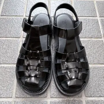 [ ZARA ] 구르카 샌들 블랙 40