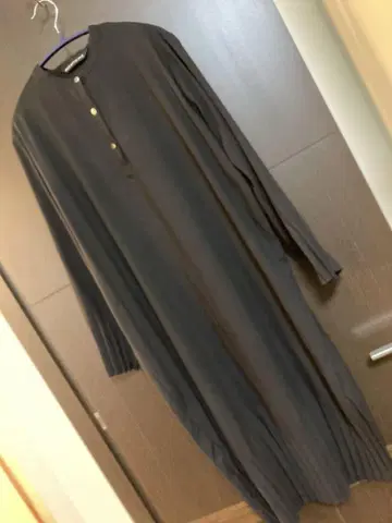 미즈이로 인드 블랙 롱 셔츠 원피스