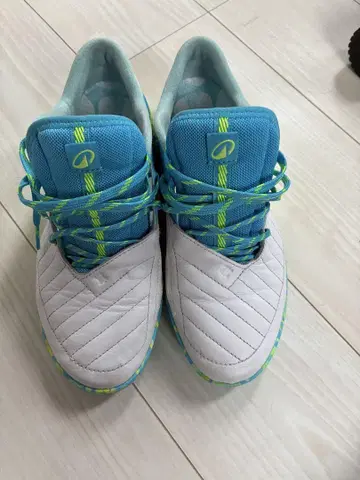 킵스타 진카 풋살화 25.5cm