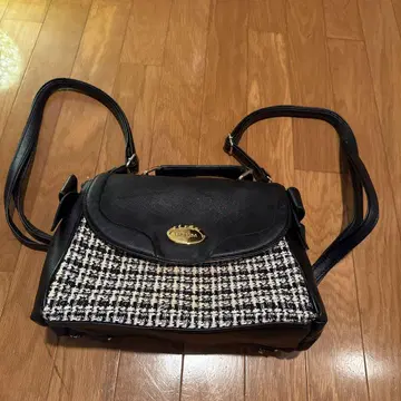 리즈리사 리본 포함 블랙 화이트 트위드 숄더백