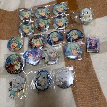 앙스타 히비키 와타루 캔뱃지 피규어 묶음 판매