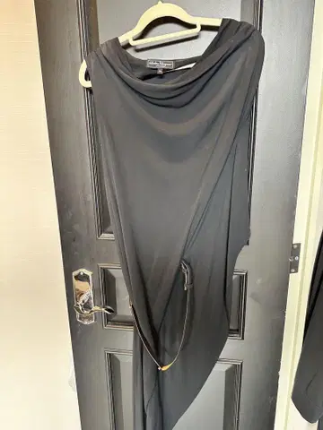 페라가모 벨트 포함 원피스!