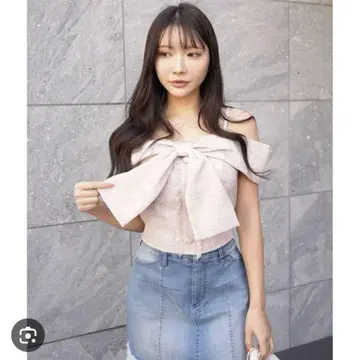 립서비스 트위드 리본 오프숄더 탑
