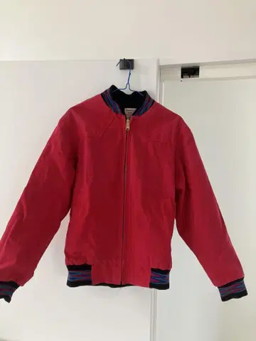 빨간색 자켓