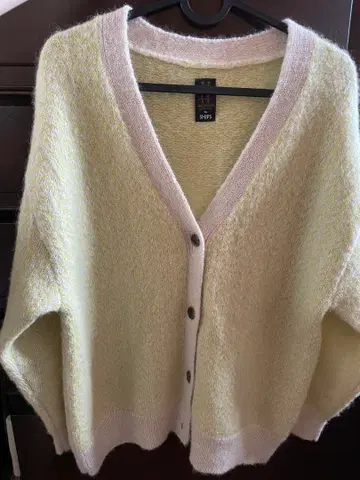 BATONER for SHIPS 옅은 옐로우 컬러 V넥 가디건