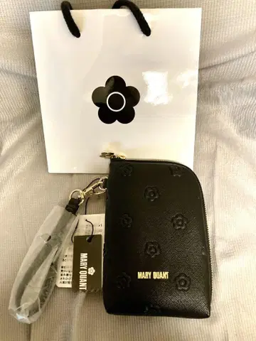 새상품 택 포함 미사용 MARY QUANT 블랙 멀티 파우치 꽃 엠보