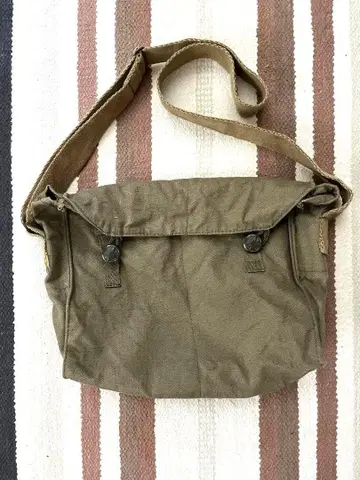 [ 새상품급 ] 70s 체코군 코튼 브레드백 밀리터리 가방