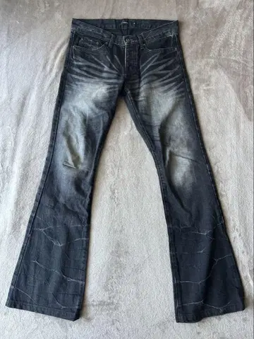 Y2K TRAVAS 빈티지 데미지 가공 데님 벨보텀 부츠컷