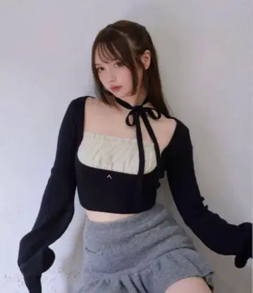 Mew frill tops