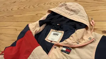 새상품급 타미힐피거 TOMMYJEANS 여성용 나일론 자켓 XS