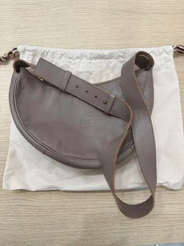 일비종떼 크로스백 가죽