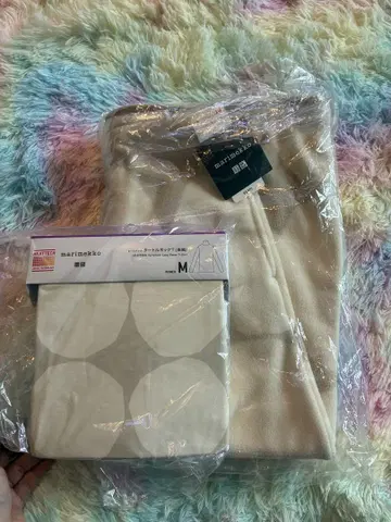 UNIQLO 마리메코 히트텍 터틀넥 T 스커트 세트