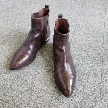 새상품급 DIANA 다이애나 사이드 고어 숏부츠 브라운 24cm 99