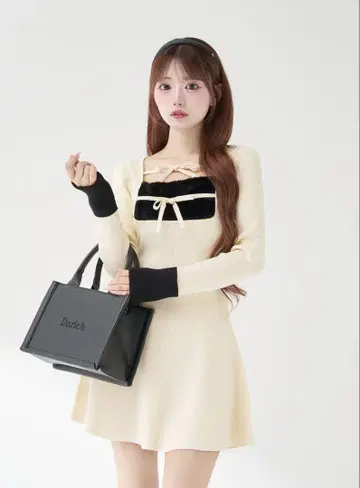 Darich 리본 퍼 플레어 니트 미니 원피스
