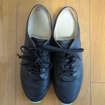 새상품급 리걸 천연 가죽 스니커즈 24cm