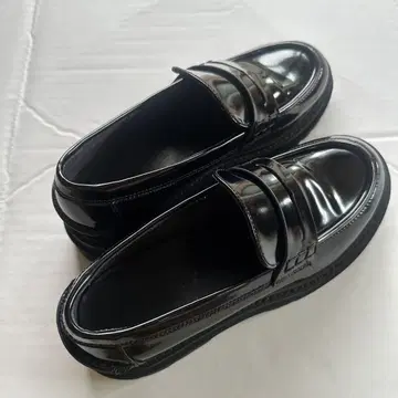 LE TALON 통굽 로퍼