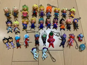 드래곤볼 가챠가챠 피규어 세트