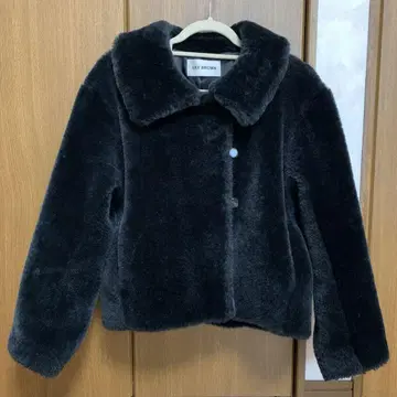 LILY BROWN 카라 부착 보아 자켓