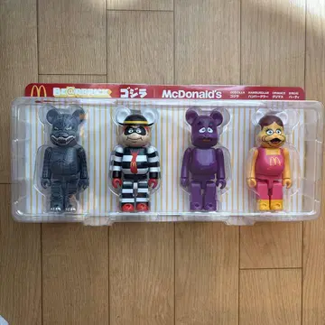고질라 vs 맥도날드 BE@RBRICK 4체 세트 (새상품, 미개봉)