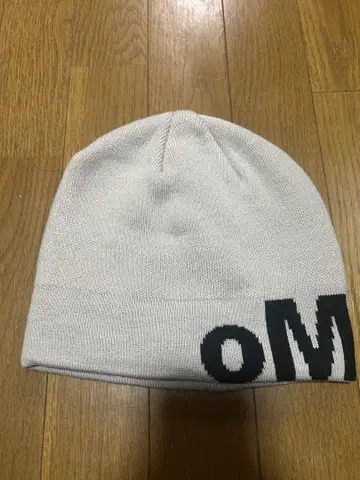 oMA OG LOGO SKULL CAP Beanie Beige y2k