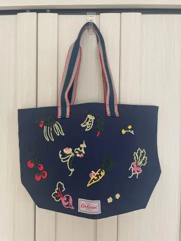 Agatha Kidson 자수 토트백 야채 네이비