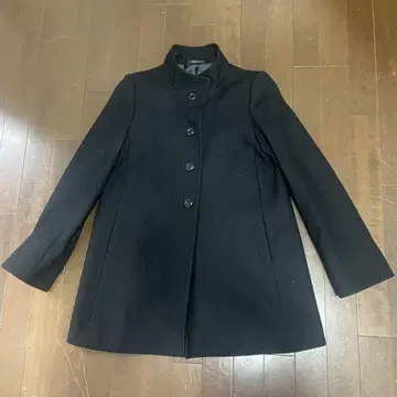 블랙 롱 코트 버튼 포함