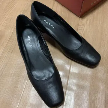 새상품급 REGAL 리갈 블랙 펌프스 23.5